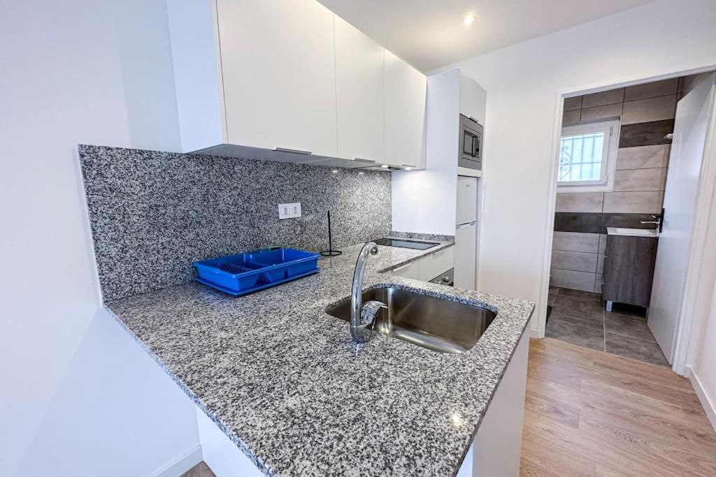 Can Romy Appartement T1 C - A 80M De La Plage De Cala Montgo Ля Эскала Экстерьер фото